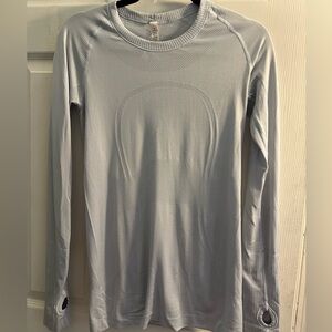 Lululemon Athletica Light Gray Knit Top